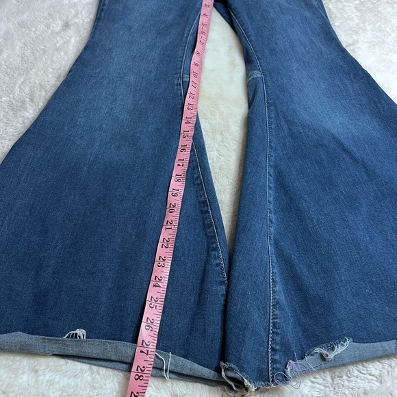 We The Free Just Float on Flare jeans womens size 27 - Picture 4 of 7